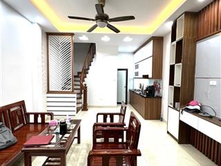 Nhà trung kính, ngõ thông ô tô 35m, full đồ ở luôn, thoáng sáng, không quy hoạch, 38m2, hơn 7 tỷ