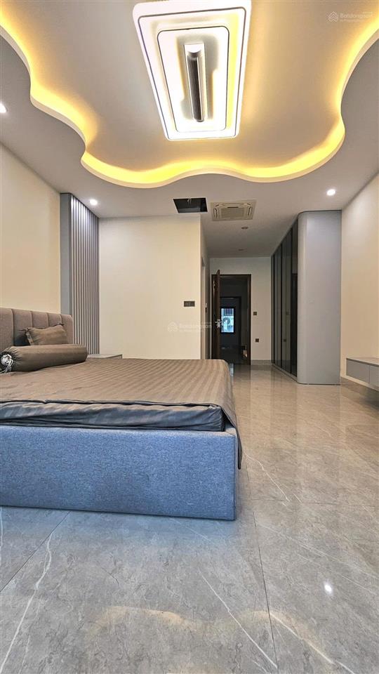 Pháo đài láng, thang máy, ngõ thông, tặng nt, tương lai ra phố sát ô tô, view thoáng, sổ cc, 39m2