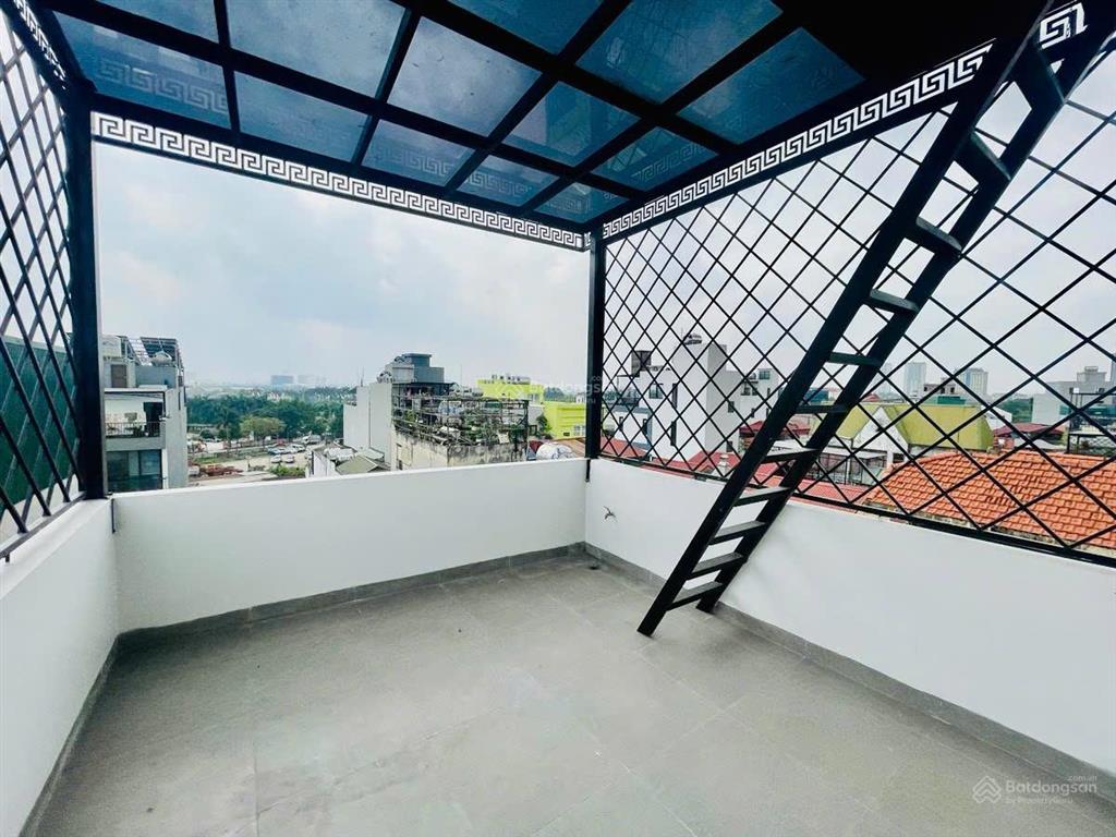 Lạc long quân, thang máy, ô tô đỗ cổng, ngõ thông kinh doanh, 5p ra hồ tây, mới đẹp, 43m2*6t, 1 tum
