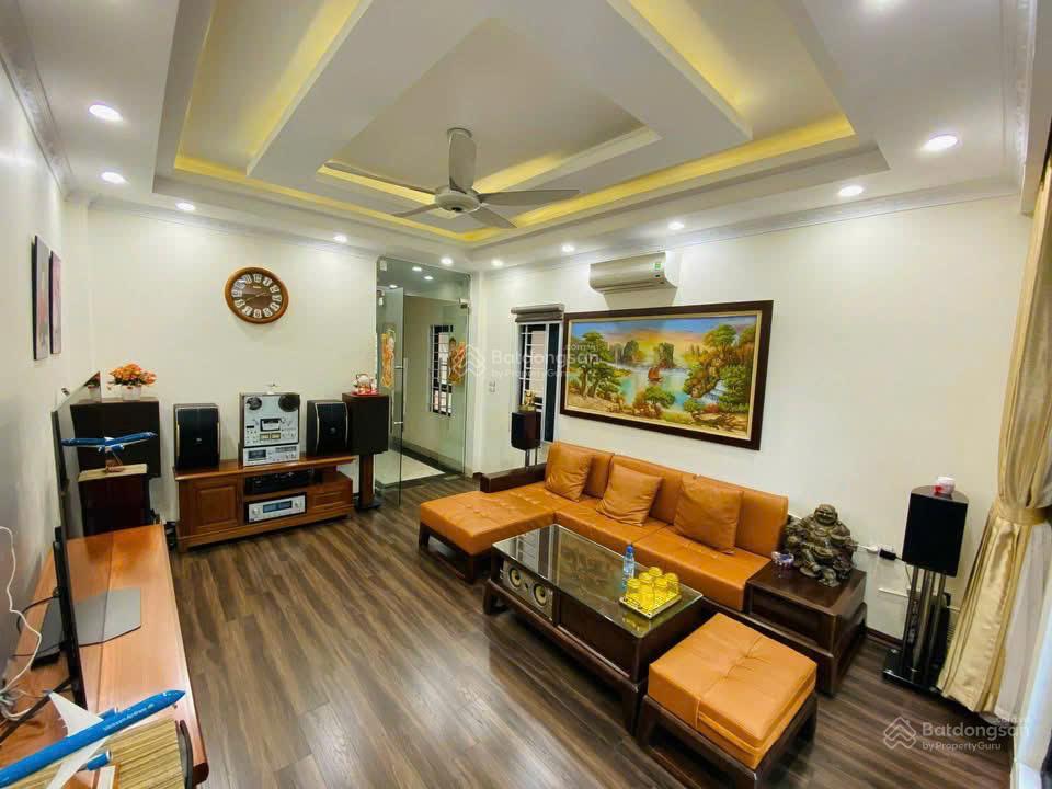 Tuyệt đẹp! nhà võ chí công, thang máy, ngõ thông, ô tô đỗ cổng, view hồ tây, sổ cc, kd, 39m2*7t