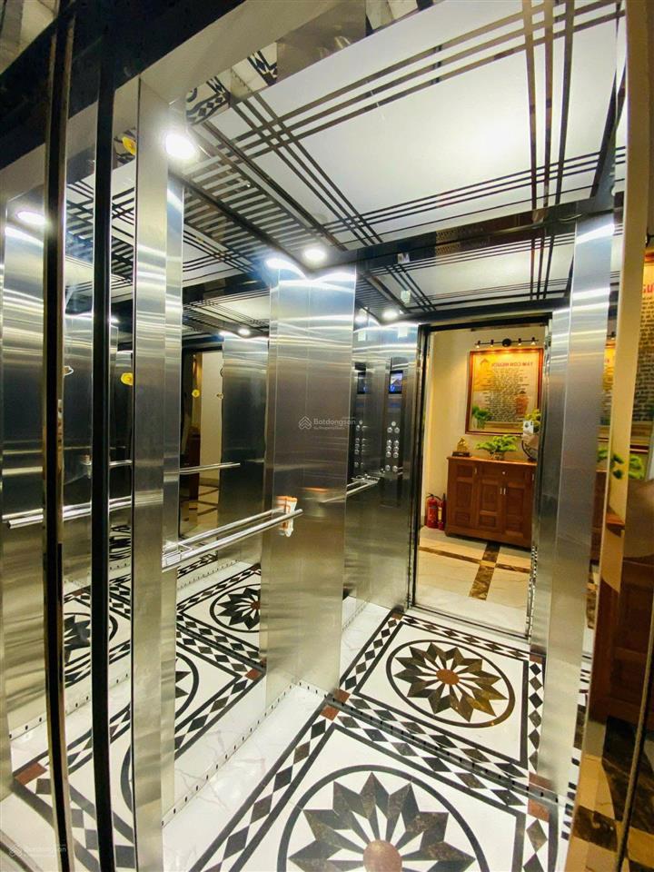 Tuyệt đẹp! nhà võ chí công, thang máy, ngõ thông, ô tô đỗ cổng, view hồ tây, sổ cc, kd, 39m2*7t