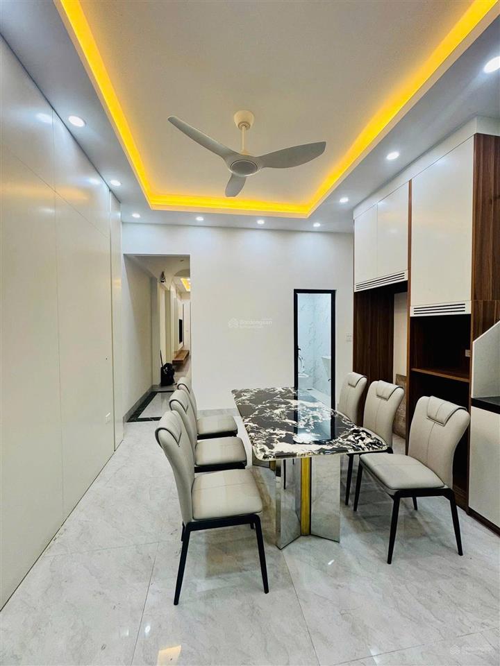Tuyệt đỉnh, hồ tùng mậu, lô góc, sát phố, thang máy, đủ đồ, thông các ngả, ở luôn 43m2, hơn 9 tỷ