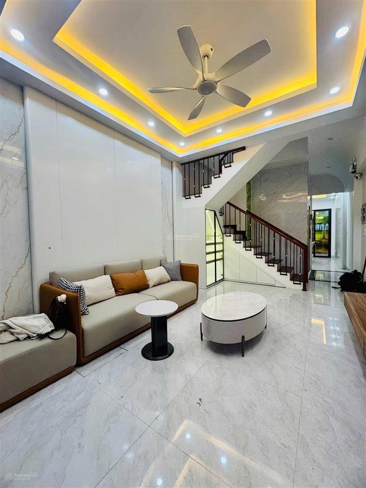 Tuyệt đỉnh, hồ tùng mậu, lô góc, sát phố, thang máy, đủ đồ, thông các ngả, ở luôn 43m2, hơn 9 tỷ