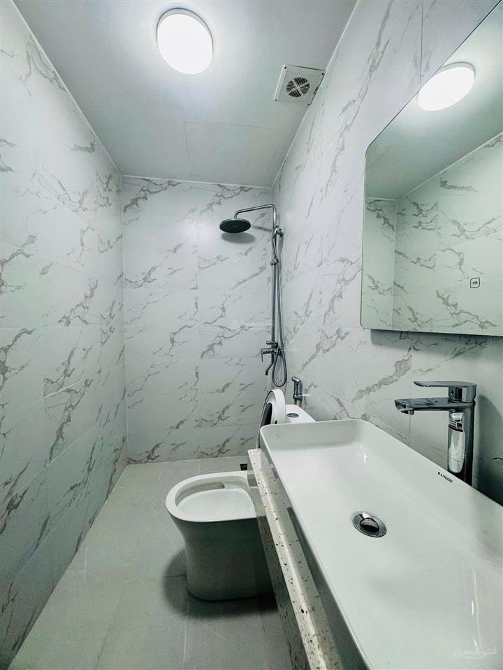 Tuyệt đỉnh, hồ tùng mậu, lô góc, sát phố, thang máy, đủ đồ, thông các ngả, ở luôn 43m2, hơn 9 tỷ