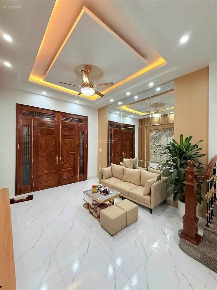 Mặt ngõ đội cấn, 2 thoáng, 1 bước ra phố, 20m ra ô tô, sân xe, sổ cc, qh ổn định, mới đẹp, 36m2*5t