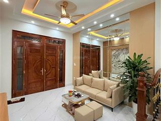 Mặt ngõ đội cấn, 2 thoáng, 1 bước ra phố, 20m ra ô tô, sân xe, sổ cc, qh ổn định, mới đẹp, 36m2*5t