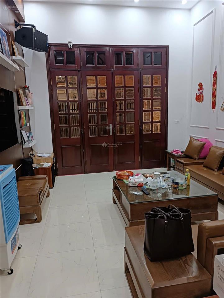 Bán nhanh nhà nguyễn khánh toàn, sổ đỏ, 51m2, hơn 8 tỷ, 2 thoáng, ô tô 15m, thông tứ tung, ở luôn