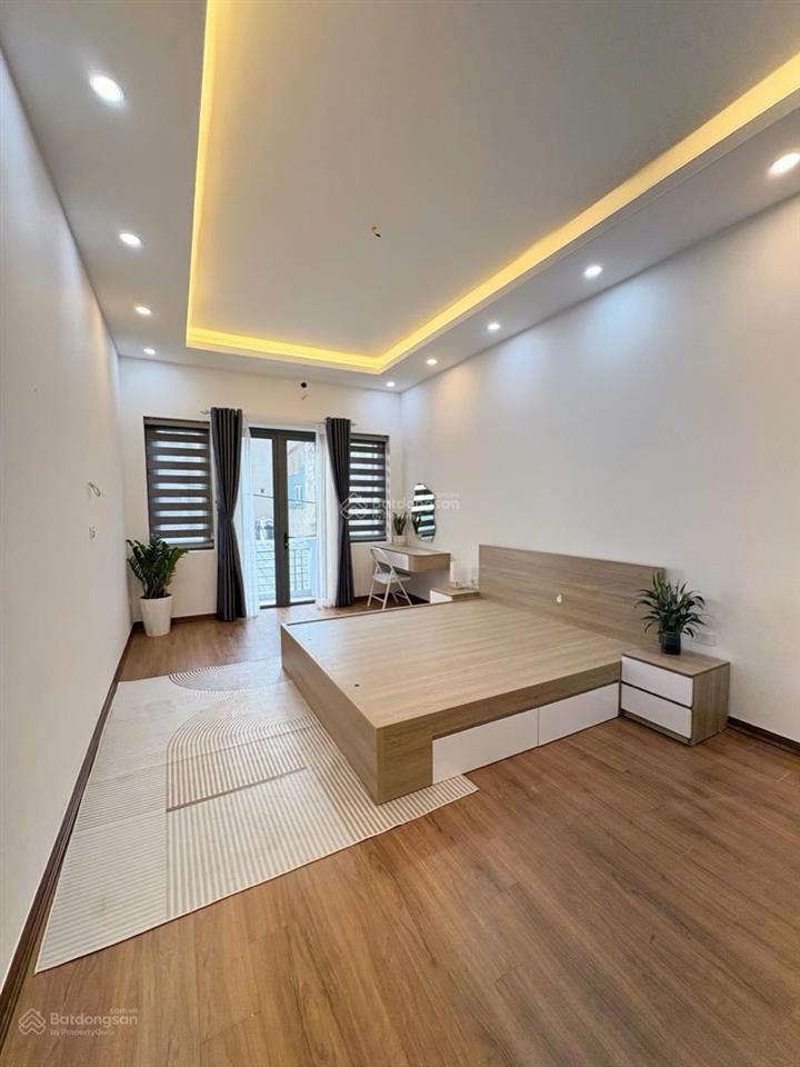 Hiếm, khó tìm, đội cấn, mặt ngõ thông, ô tô, 2 thoáng, nhà đẹp, ở ngay được, tặng nội thất