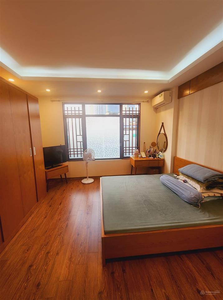 Giá sốc! dịch vọng, 2 thoáng, dân xây, gần ngay phố, ở/thuê đỉnh, sân xe, 41m, hơn 7 tỷ