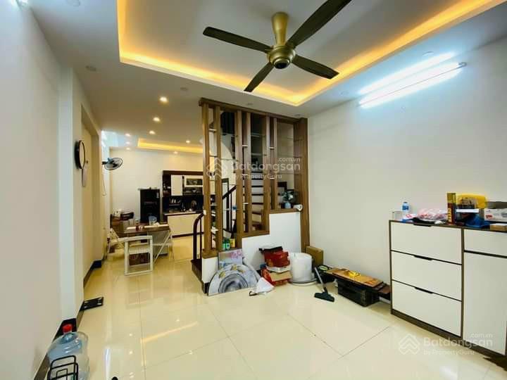Giá sốc! dịch vọng, 2 thoáng, dân xây, gần ngay phố, ở/thuê đỉnh, sân xe, 41m, hơn 7 tỷ