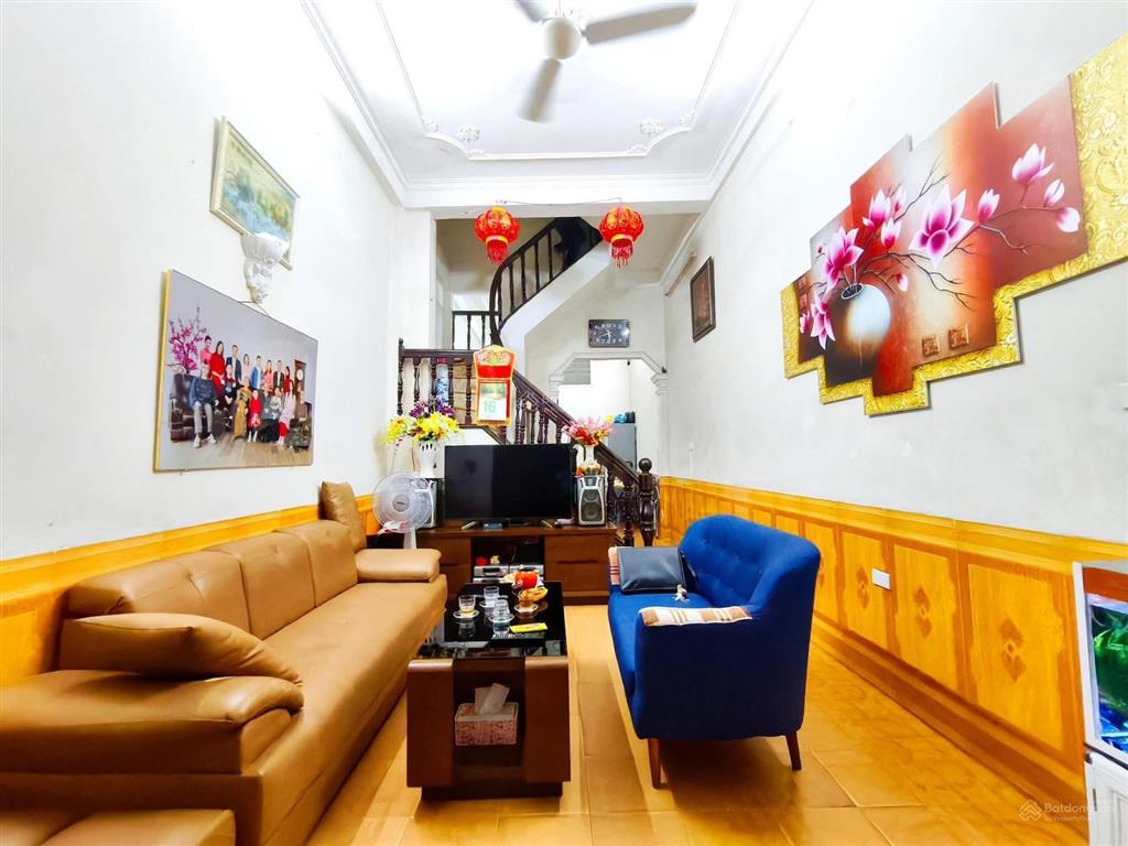 Sôc! nhà cầu giấy, nguyễn khang, dịch vọng, thoáng trước sau, gần phố, ngõ ba gác, ôtô 35m, hơn 7ty
