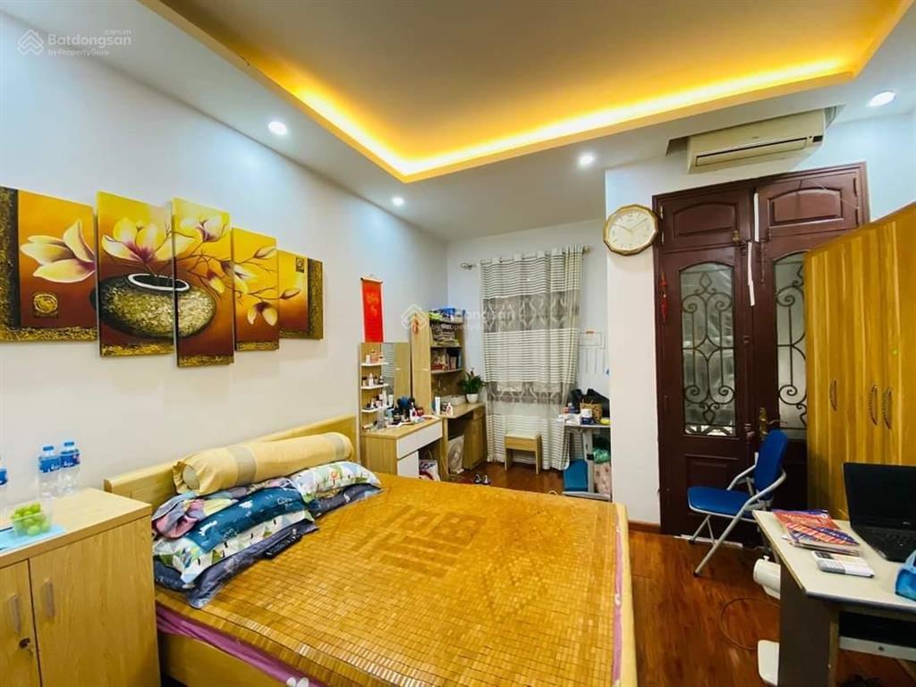 Chính chủ cần bán nhà nguyễn khang, thoáng trước sau, dân xây, ngõ thông, gần phố, 35m ôtô, hơn 7ty