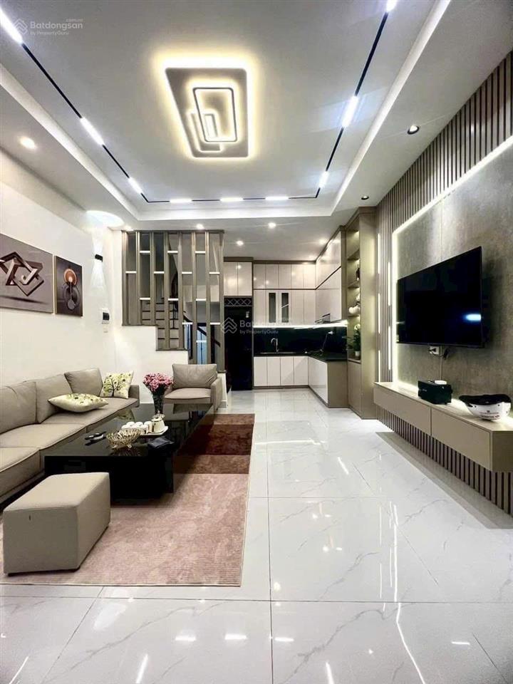 Nhà trung kính, cầu giấy, lô góc, ôtô đỗ cổng, ngõ thông, sân xe, gần mặt phố, 41mx5t, hơn 7 tỷ,