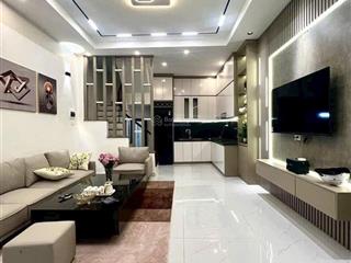 Nhà trung kính, cầu giấy, lô góc, ôtô đỗ cổng, ngõ thông, sân xe, gần mặt phố, 41mx5t, hơn 7 tỷ,