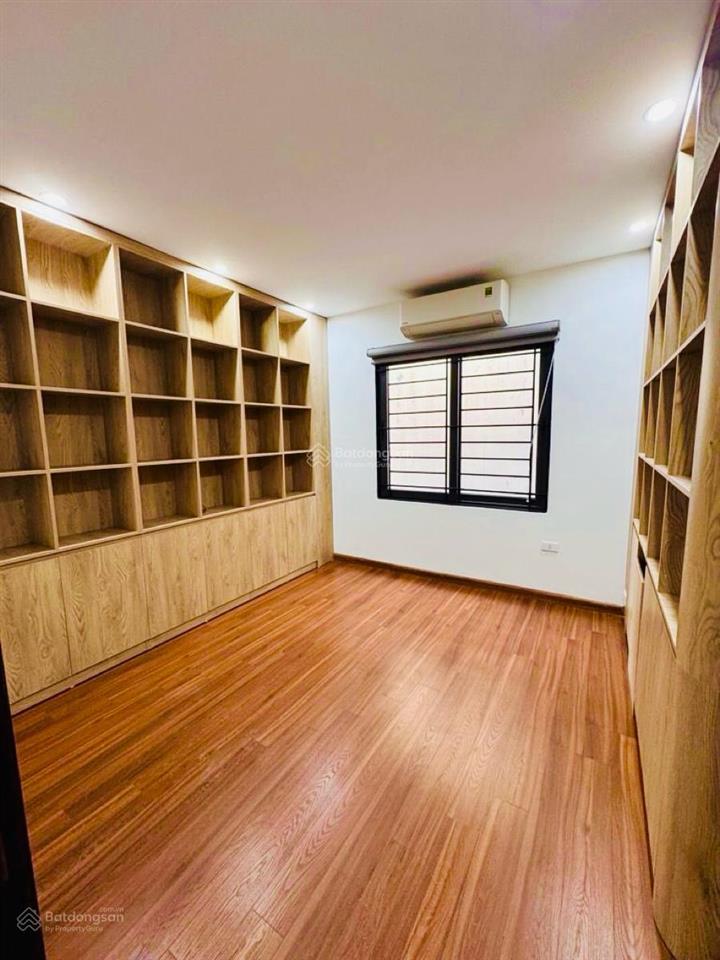Nhà hoàng ngân, cầu giấy, ô tô 25m, thông tứ tung, gần hồ, 2 thoáng, ở luôn, 44.6m x 6 tầng