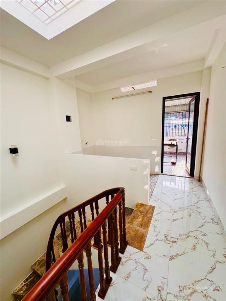 Nhà hoàng ngân, cầu giấy, ô tô 25m, thông tứ tung, gần hồ, 2 thoáng, ở luôn, 44.6m x 6 tầng