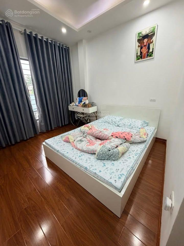 Mặt ngõ trần duy hưng, lô góc 2 thoáng, ngõ thông, ô tô đỗ cổng, 50m ra mặt phố, không qh, 51m2*5