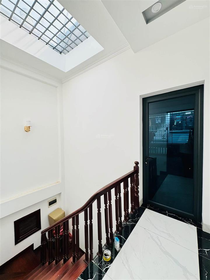 Mặt ngõ trung kính, ngõ thông ô tô tránh, ô tô đỗ cổng, dân xây, sổ cc, ko qh, dt~15tr/th, 45m2*5t