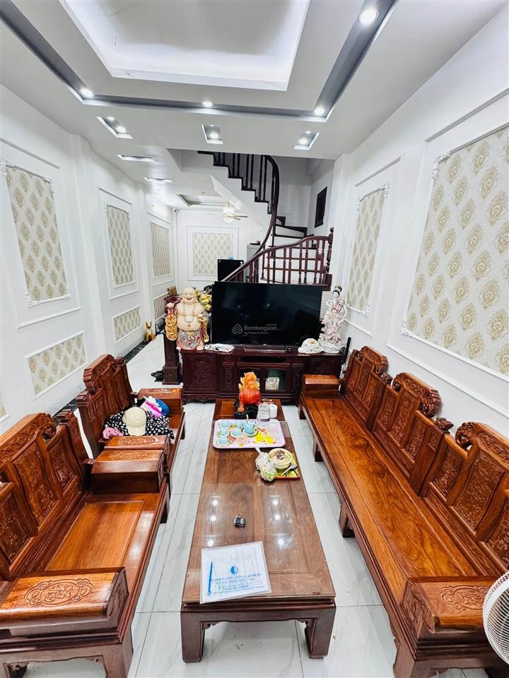 Mặt ngõ trung kính, ngõ thông ô tô tránh, ô tô đỗ cổng, dân xây, sổ cc, ko qh, dt~15tr/th, 45m2*5t