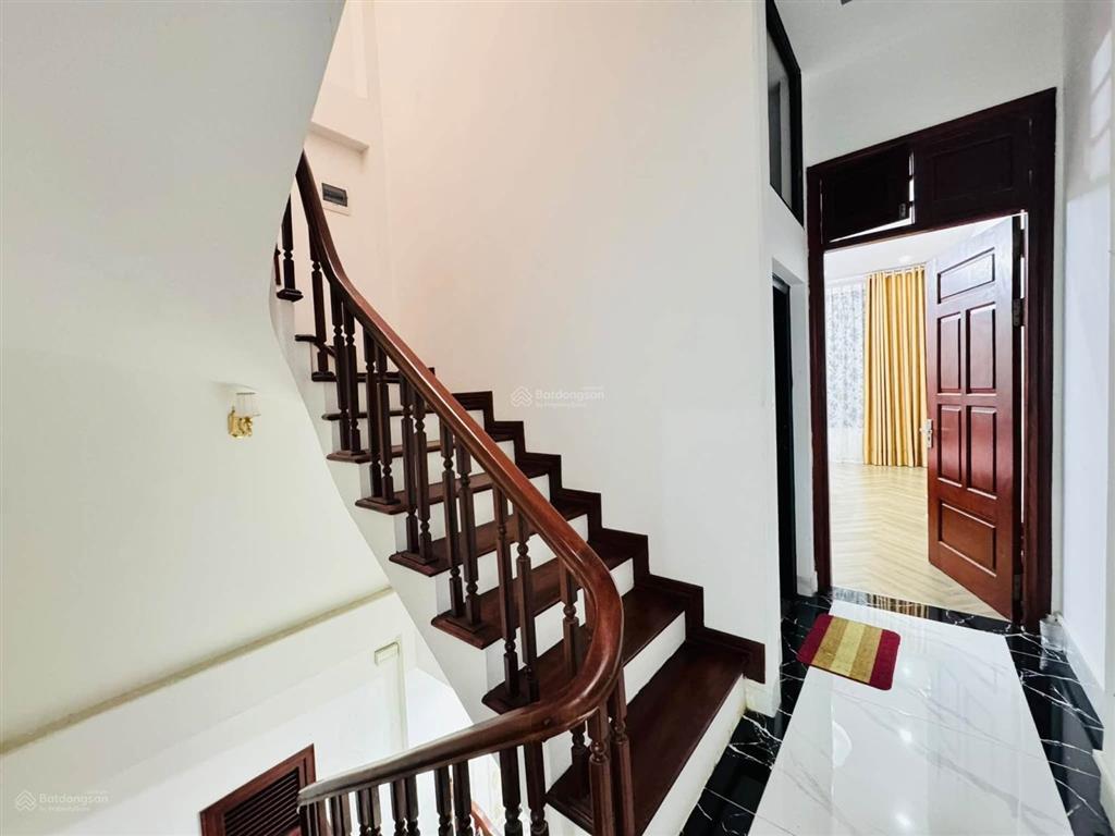 Mặt ngõ trung kính, ngõ thông ô tô tránh, ô tô đỗ cổng, dân xây, sổ cc, ko qh, dt~15tr/th, 45m2*5t