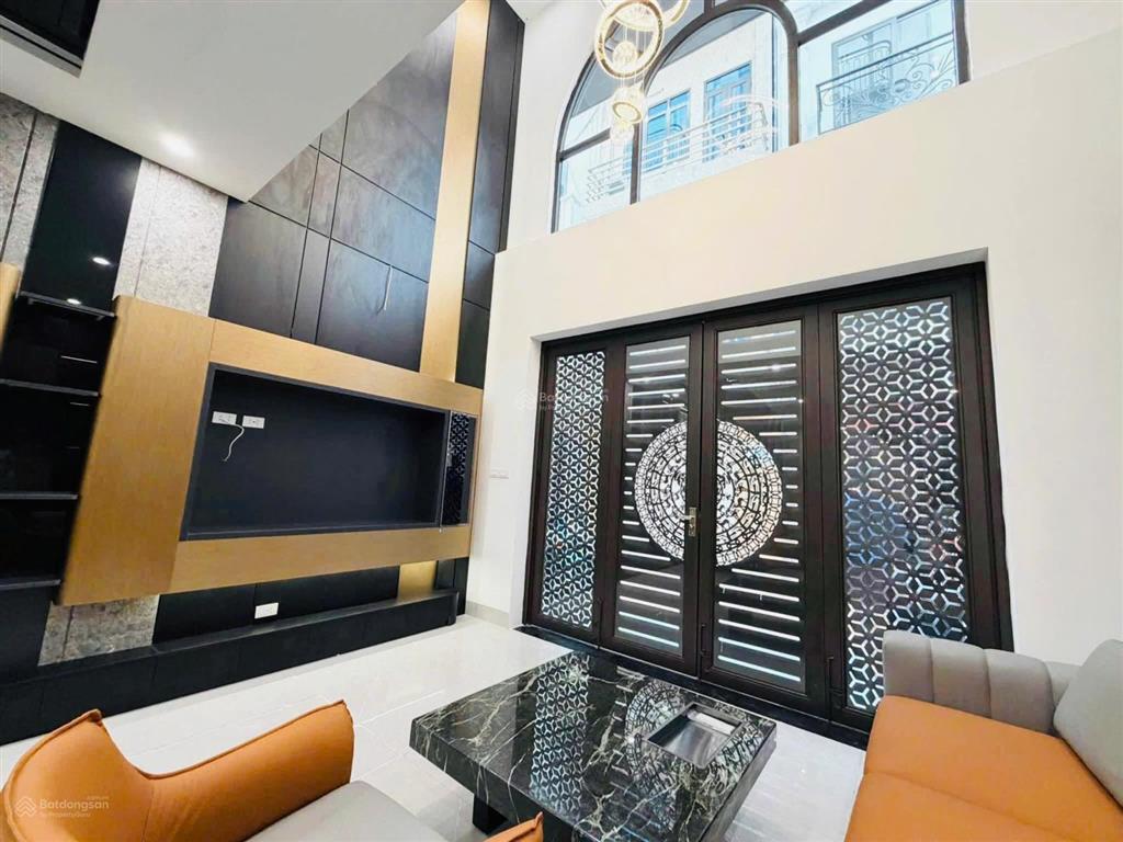 Giá sốc! hoàng ngân, thang máy, 20m ra ô tô, gần phố, sổ vuông, ngõ thông nhiều lối, ko qh, 51m2*6t