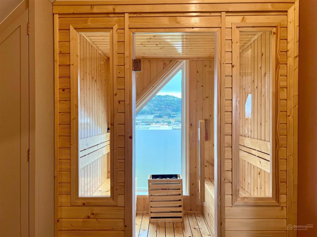 Biệt thự sang trọng, đầy đủ nội thất, view thung lũng đèn, cách chợ đl 5km