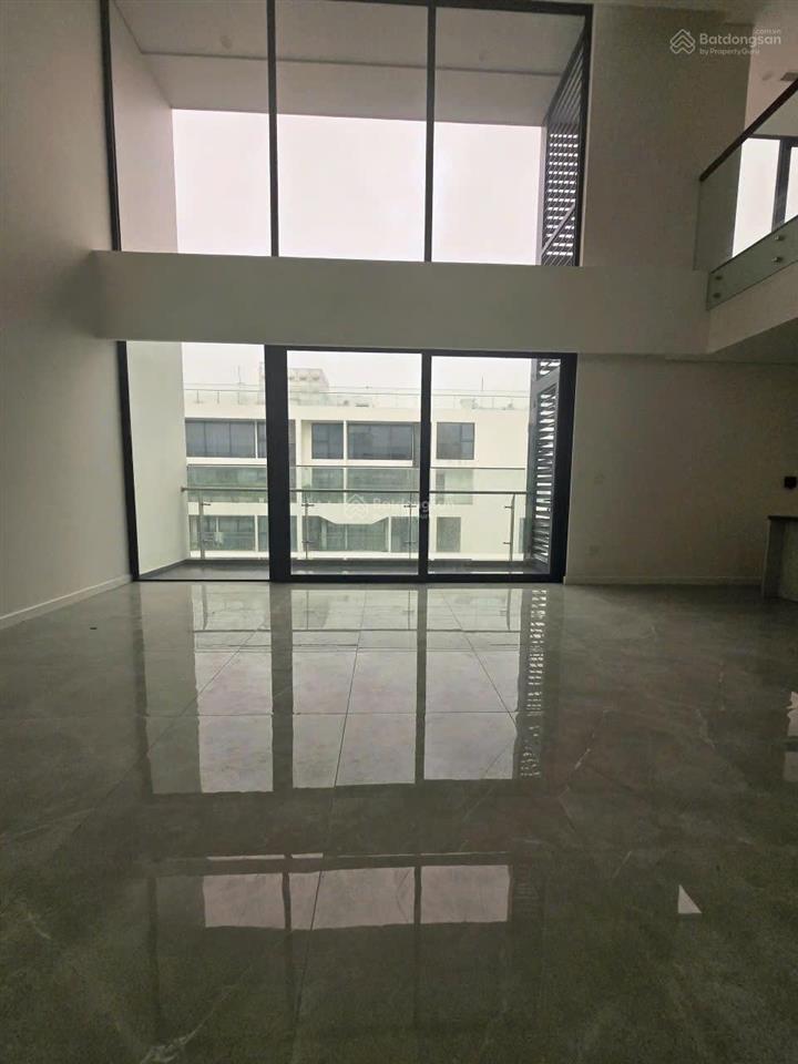 Bán gấp penthouse sunshine green iconic 250m2 4pn nổi bật long biên 0979 227 ***