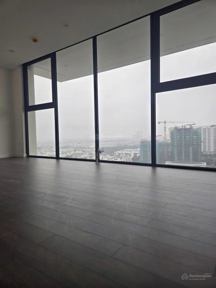 Bán gấp penthouse sunshine green iconic 250m2 4pn nổi bật long biên 0979 227 ***