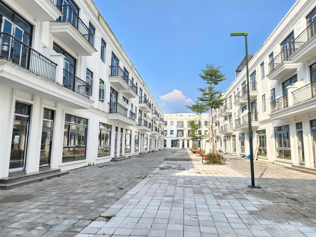 Chính chủ bán căn nhà vườn kđt hud mê linh ô góc 2 mặt tiền