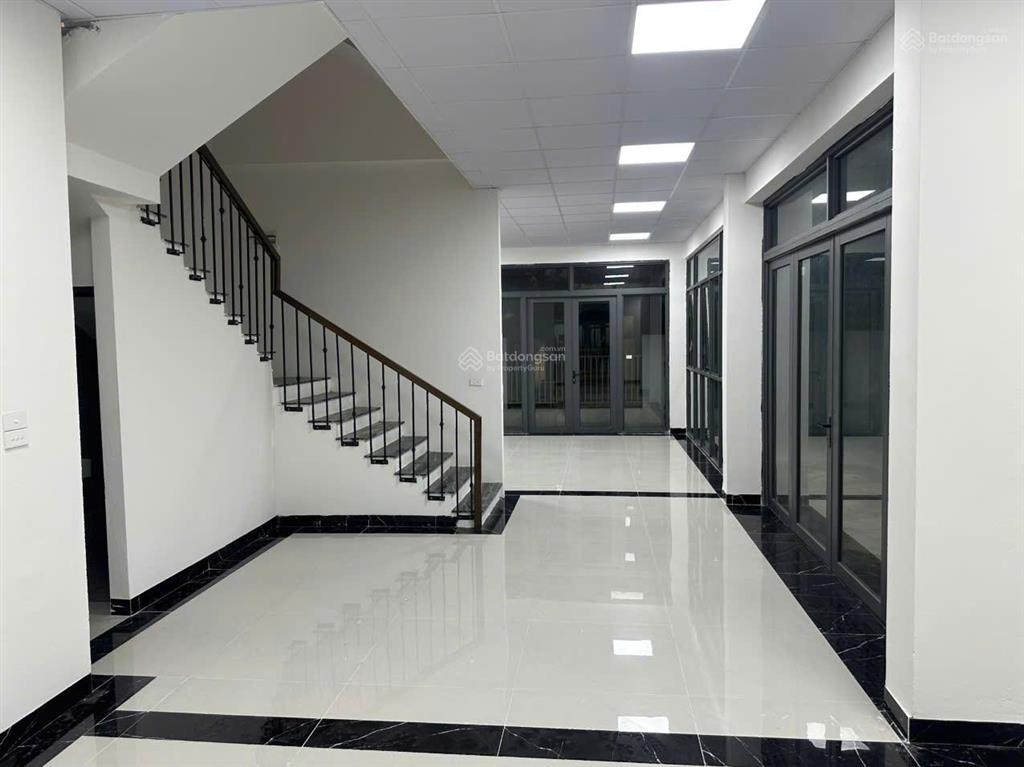 Cho thuê bt 5pn, 3wc, 180m2 giá tốt tại an vượng villa, tố hữu, hà đông
