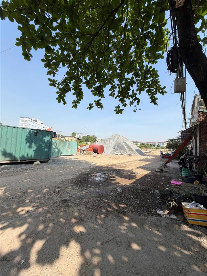 Hàng hót sát kênh tham lương 4x14m trệt lầu chỉ 5tỷ250 tl đường 7m gần trường học