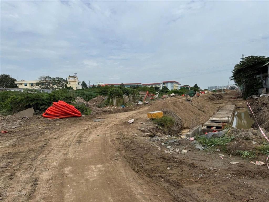 Hàng hót sát kênh tham lương 4x14m trệt lầu chỉ 5tỷ250 tl đường 7m gần trường học