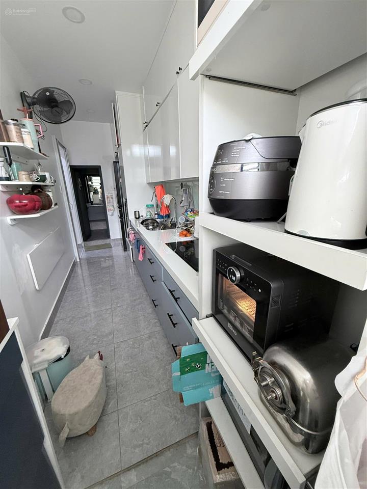 Bán cc tây thạnh căn góc 65m 2pn nội thất đẹp như hình giá 3ty2 còn tl