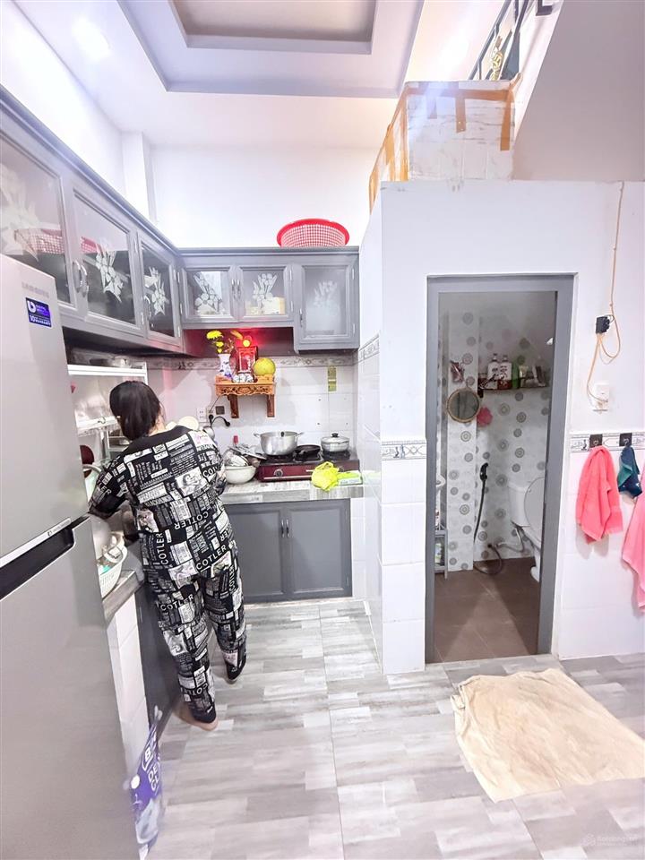 Chủ ngộp hẻm 4m, đs2, bình hưng hoà, dt 4x14m, có 1 lầu giá 3tỷ950 tl