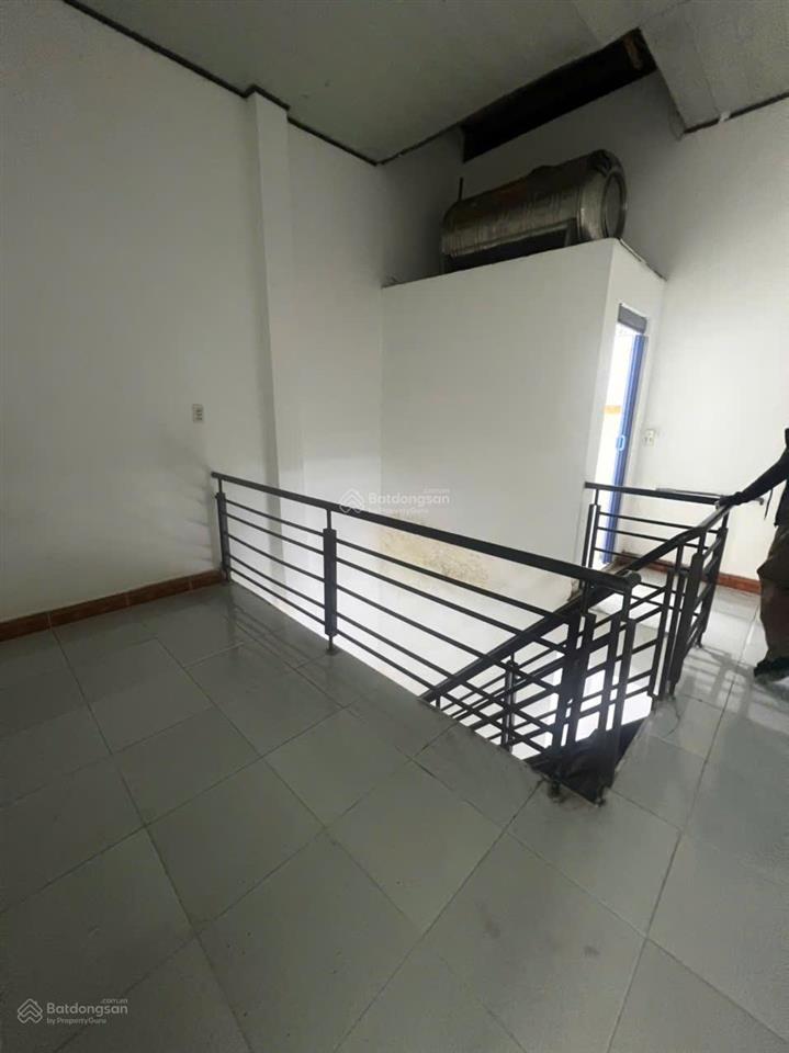 Hạ 300tr hẻm 4m, đường nguyễn hữu tiến, dt 4x16m trệt lầu 5 tỷ 2 tl