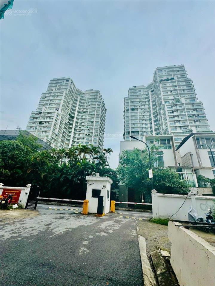 Căn góc 3 thoáng duplex thông tầng 3pn 303m2 sân vườn chạy quanh toà golden westlake view hồ tây