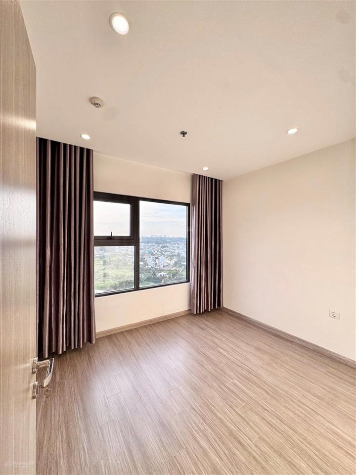 Bán nhanh căn góc 69m2  2pn2wc đã có sổ, chủ không vay, tòa đẹp s5 rainbow vinhomes quận 9