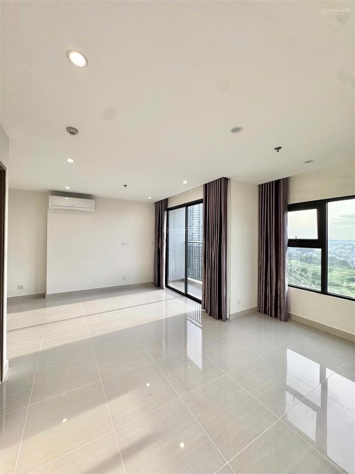 Bán nhanh căn góc 69m2  2pn2wc đã có sổ, chủ không vay, tòa đẹp s5 rainbow vinhomes quận 9