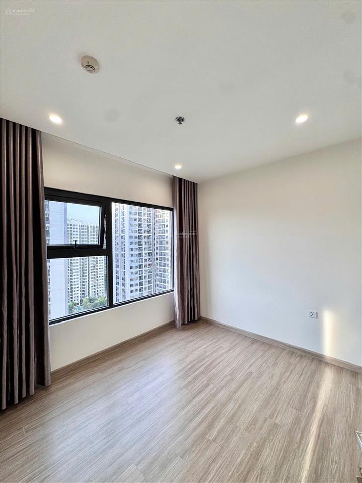 Bán nhanh căn góc 69m2  2pn2wc đã có sổ, chủ không vay, tòa đẹp s5 rainbow vinhomes quận 9