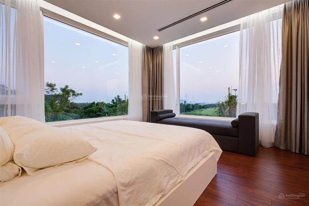 Bán biệt thự nằm trong quần thể sân golf tam đảo