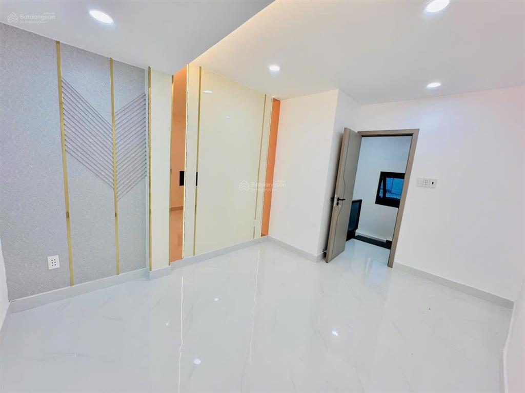 Nhà đẹp 4 tấm bán gấp siêu phẩm q4 kẹt tiền 3pn khu dân cư hẻm 3m sát mt giá 4 tỉ nhỉnh giáp q1