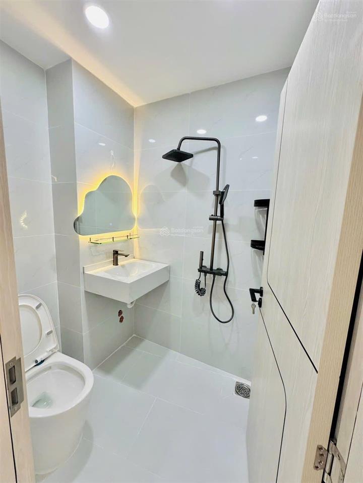 Nhà đẹp 4 tấm bán gấp siêu phẩm q4 kẹt tiền 3pn khu dân cư hẻm 3m sát mt giá 4 tỉ nhỉnh giáp q1