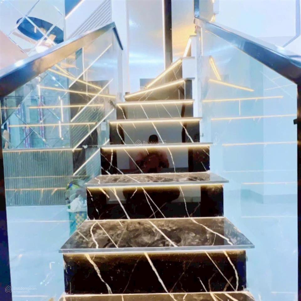 Bán nhà mới đẹp siêu phẩm 3 tấm q4 vị trí siêu vip ngay chợ xóm chiếu giáp q1 giá 5 tỉ 190 sát mt