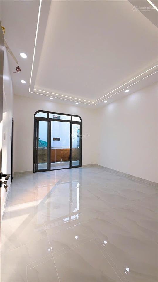 Bán nhà q4 mới đẹp 2 tấm dt khủng 9*8 nở hậu nhà 3pn giá 5 tỉ 9 sổ riêng vị trí 1/ gần mt giáp q1