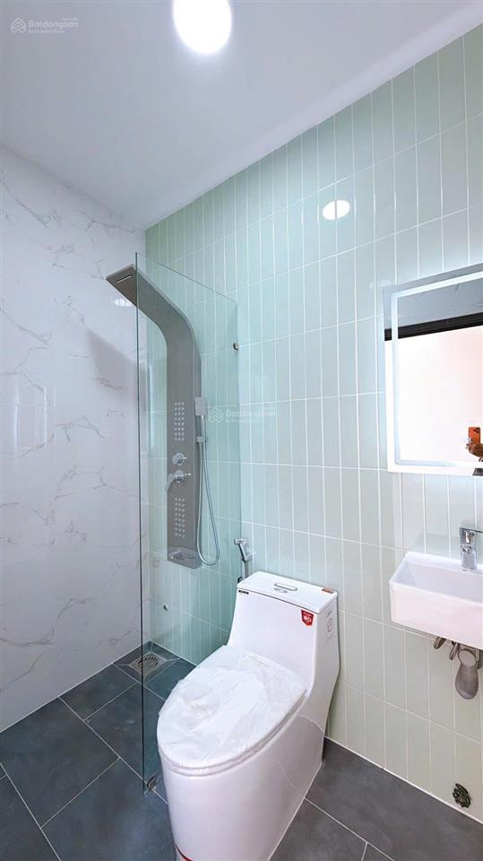 Bán nhà q4 mới đẹp 2 tấm dt khủng 9*8 nở hậu nhà 3pn giá 5 tỉ 9 sổ riêng vị trí 1/ gần mt giáp q1