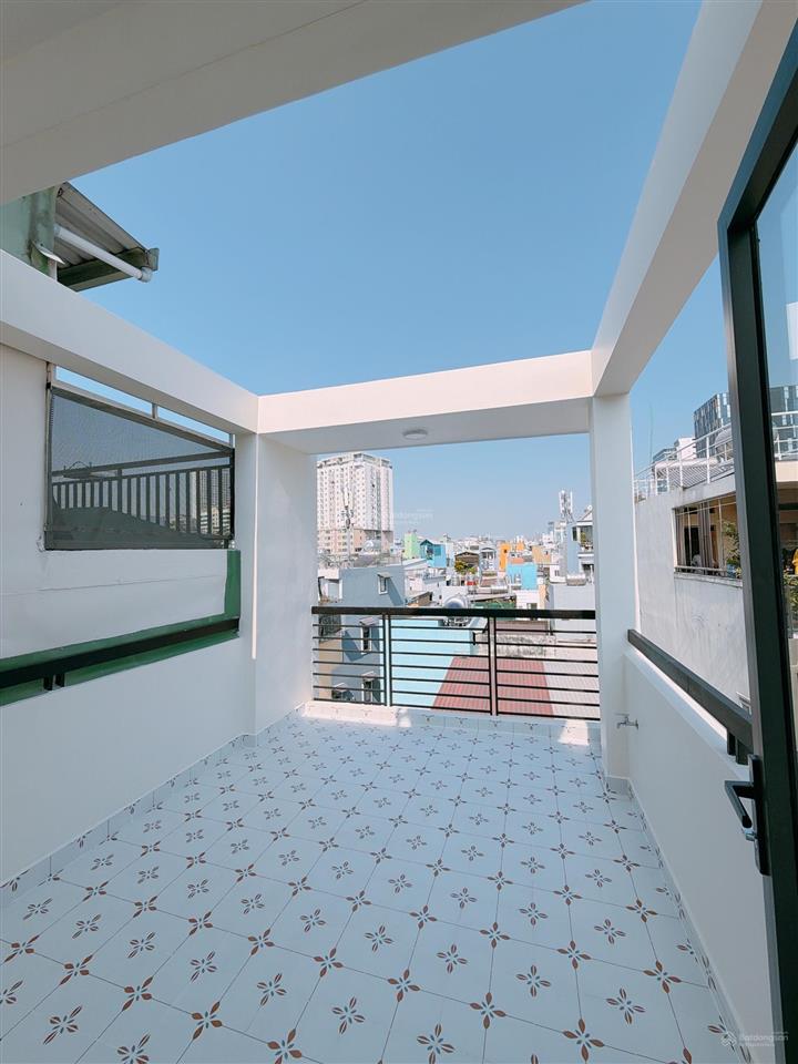 Bán nhà đẹp 5 tấm đúc btct khu 20 thước q4 giáp chợ bến thành q1 chỉ 1 giá 6 tỷ 2 tl hẻm 4m khu vip