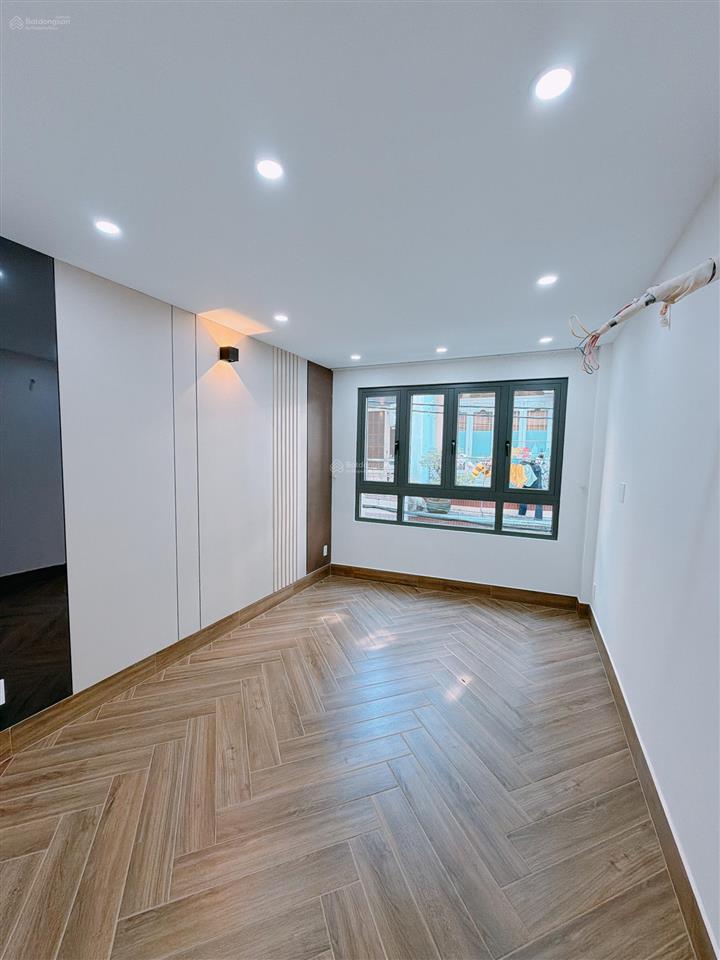 Bán nhà đẹp 5 tấm đúc btct khu 20 thước q4 giáp chợ bến thành q1 chỉ 1 giá 6 tỷ 2 tl hẻm 4m khu vip