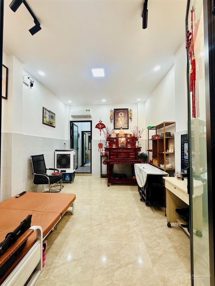 Nhà bán mới xây 4 tấm quận 4 góc 2 mặt hẻm dt 4,7*11,2 khu dân cư 1/ thẳng giáp q1 giá 5 tỉ 650 tl