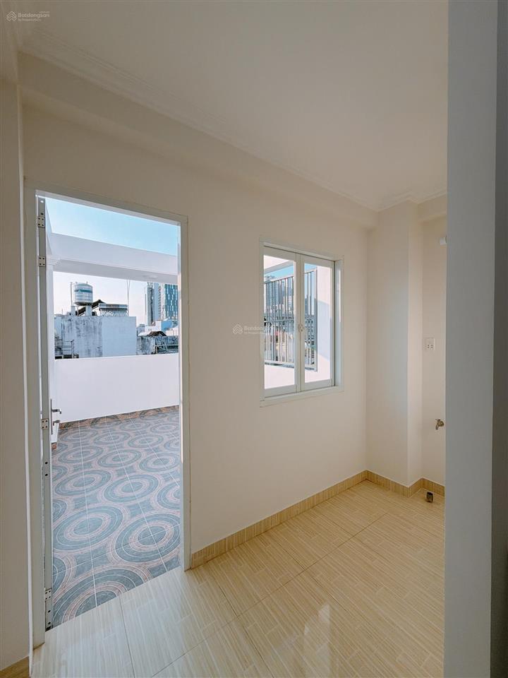 Bán nhà khu vip sát hoàng diệu mới xây đẹp 5 tấm 3pn giáp q1 chỉ 1 giá 6 tỉ 150 hẻm 4m vị trí 1/