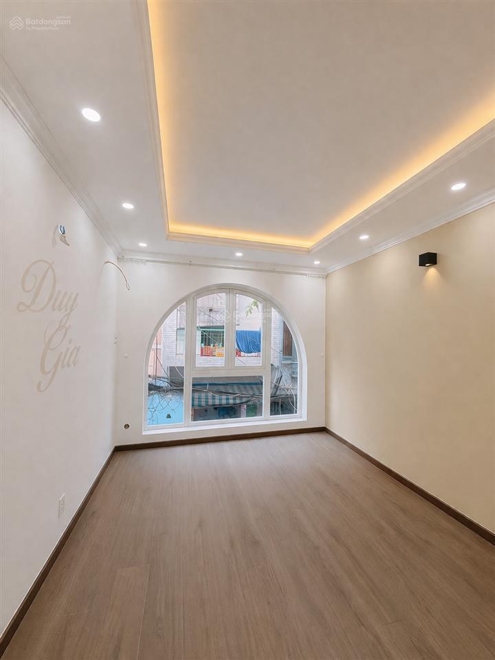 Bán nhà khu vip sát hoàng diệu mới xây đẹp 5 tấm 3pn giáp q1 chỉ 1 giá 6 tỉ 150 hẻm 4m vị trí 1/